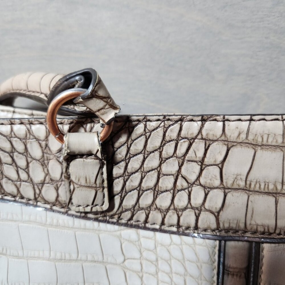 Guess Alligator leather style contemporary colors guess purse, matching wallet - Picture 4 of 16